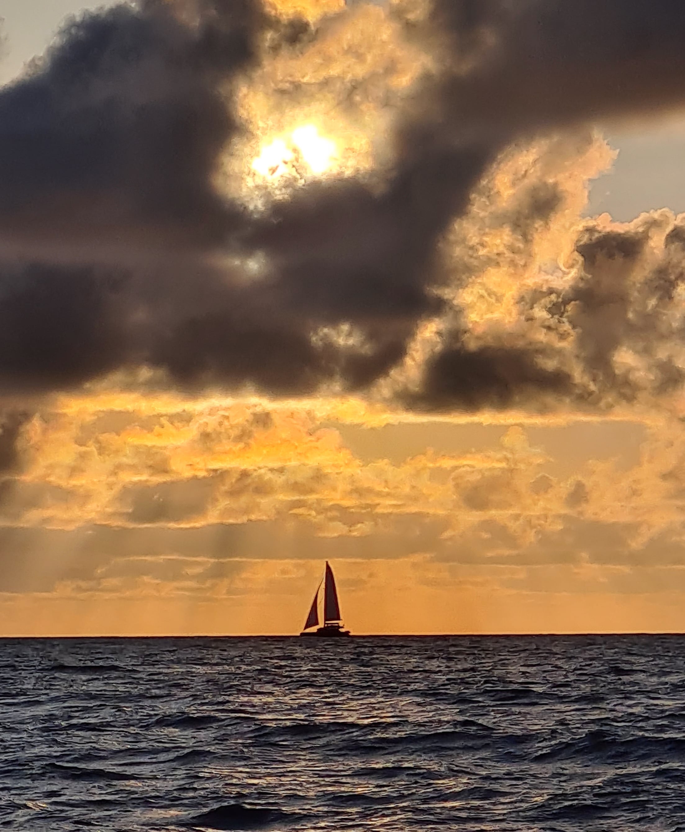 Endlich am zweiten Abend ein anderes Segelboot