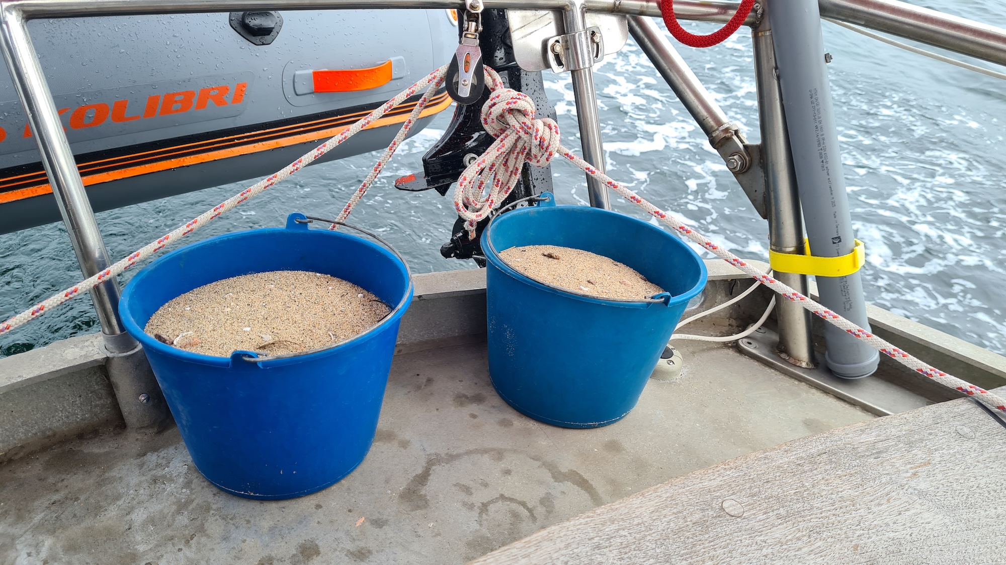 Vielleicht hilft ja Sand