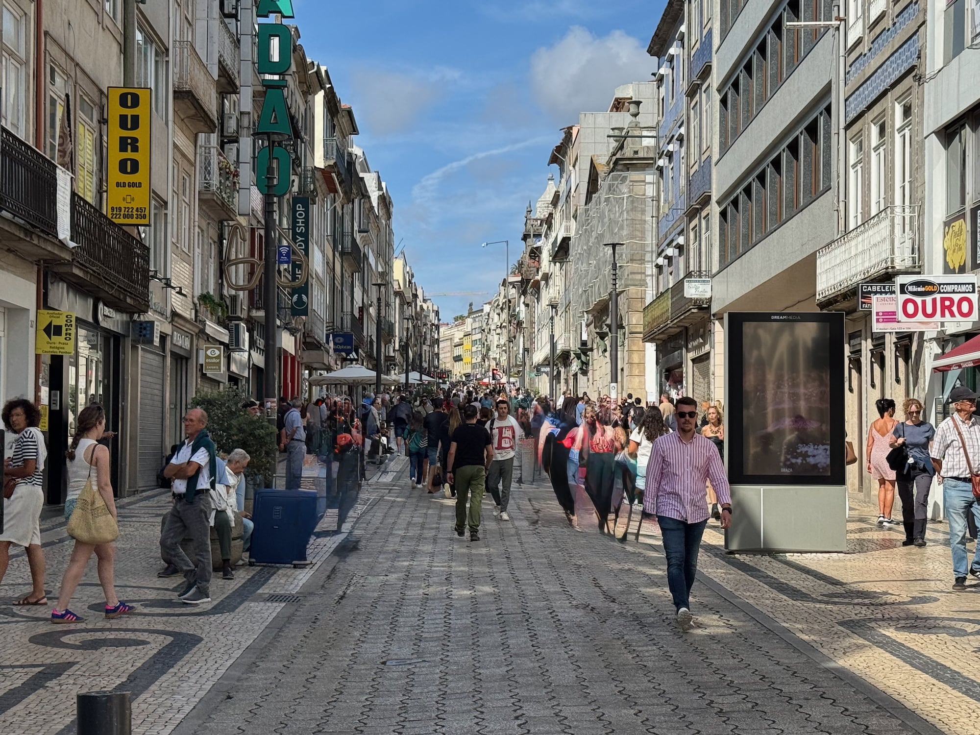 Einkaufsstraße in Porto