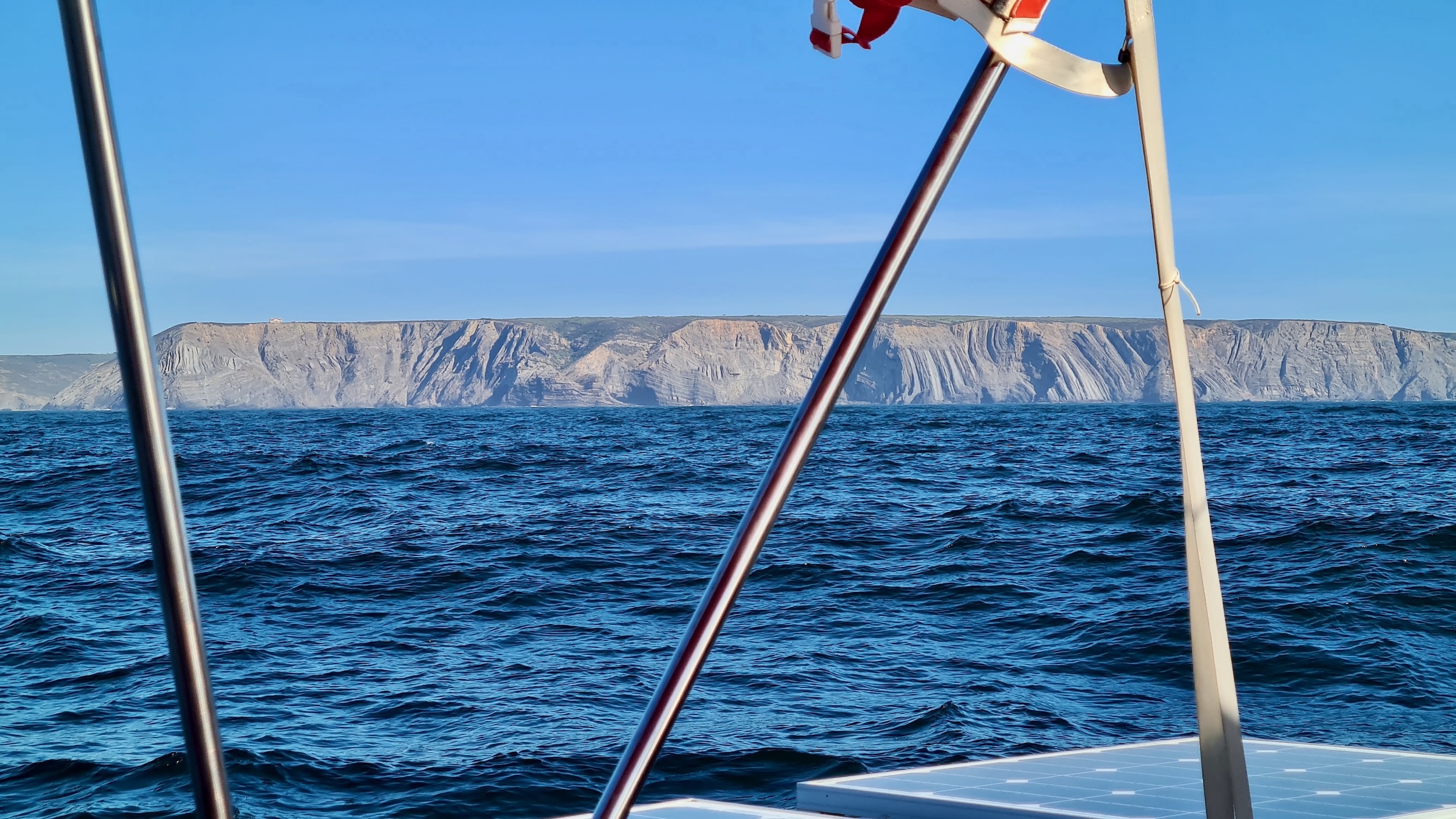 Aufgeworfenes Felsgestein