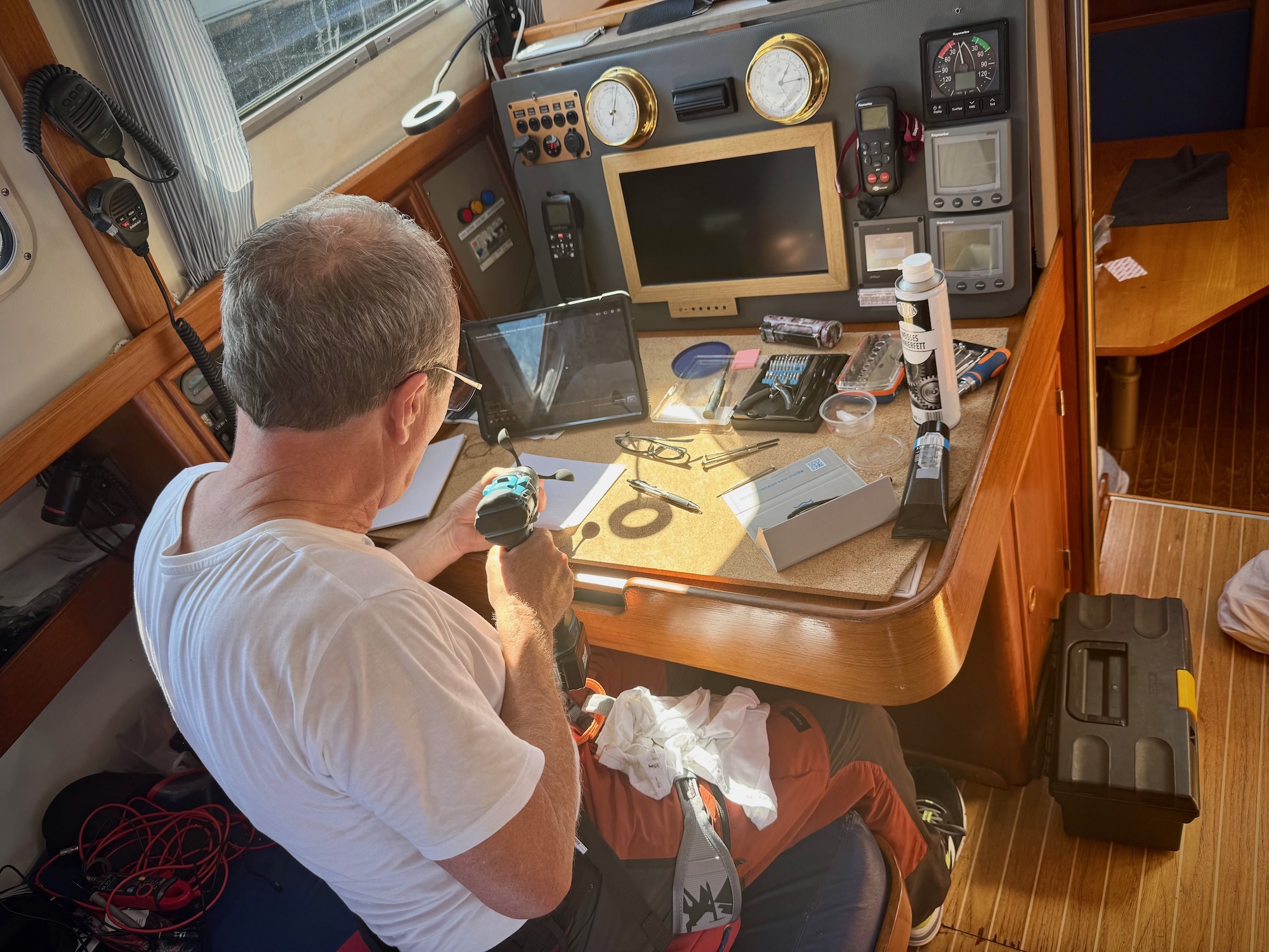 Reparaturarbeiten am Mast