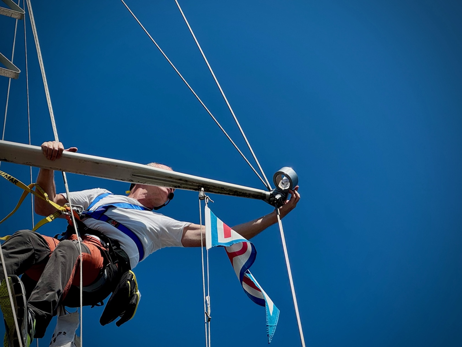 Thomas bei der Arbeit an der Saling