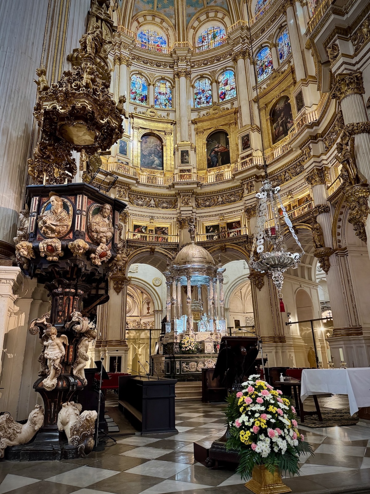 Granada - In der Kathedrale Altarraum