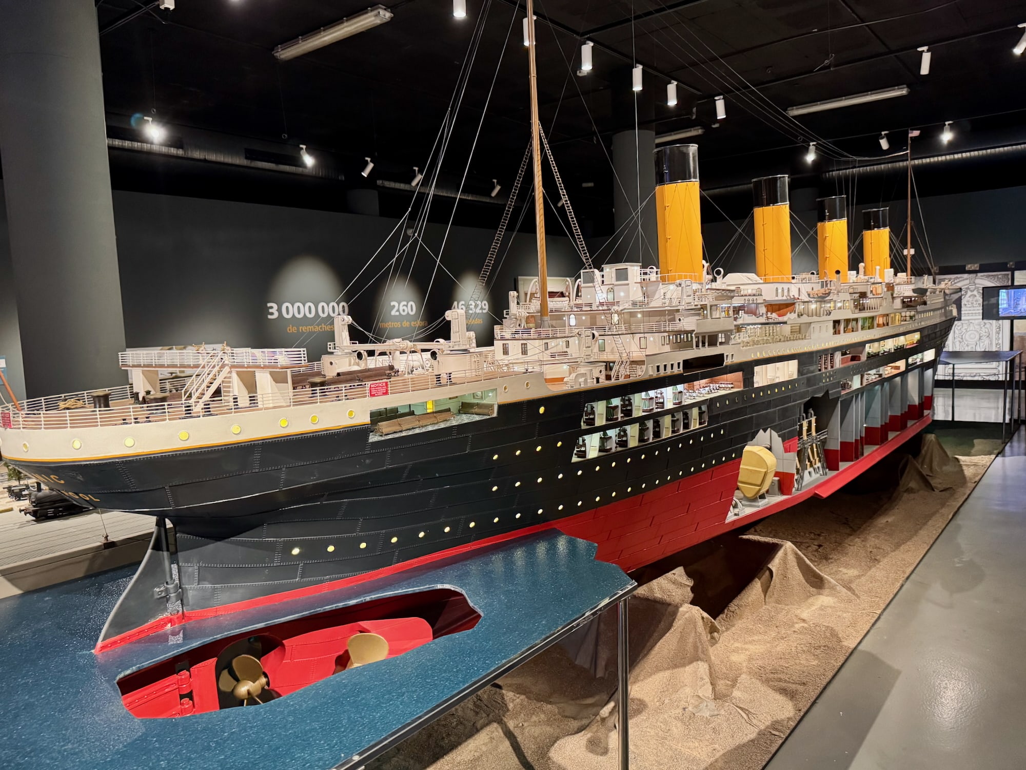 Model der Titanic ganz groß