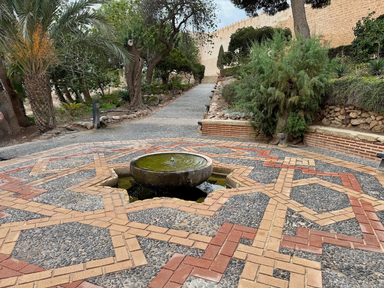 Brunnen und Mosaikkunst