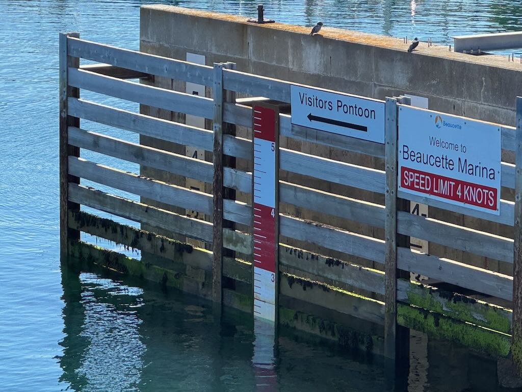 Wasserstand über dem Sill in Beaucette Marina