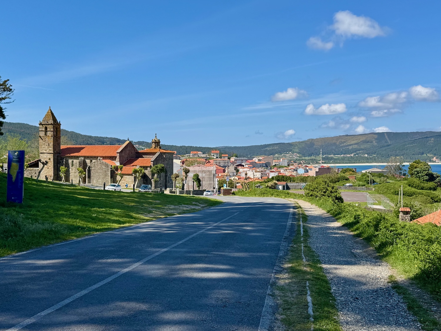 Wieder hinunter ins Dorf