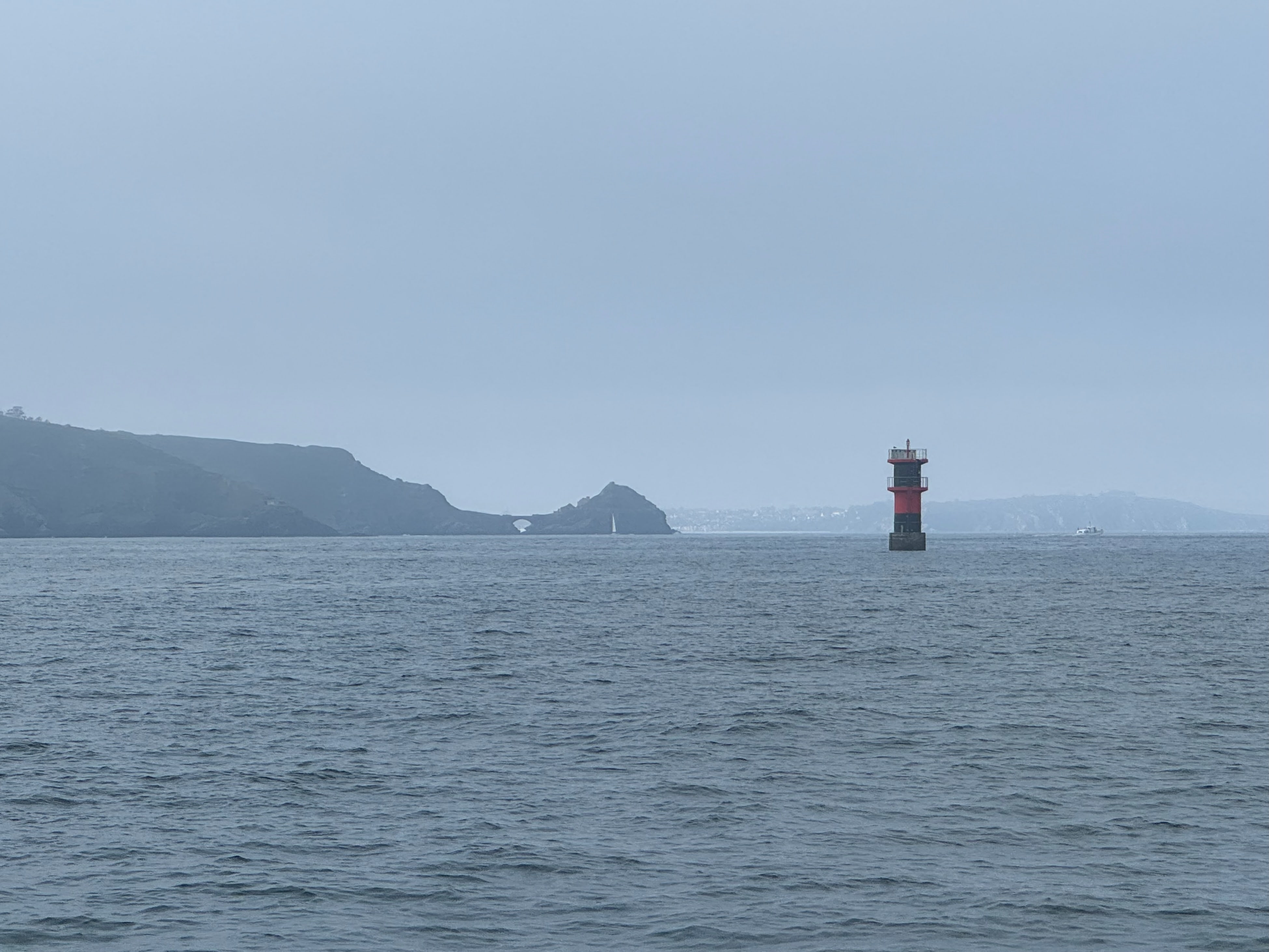 Rade de Brest Abfahrt im Nebel